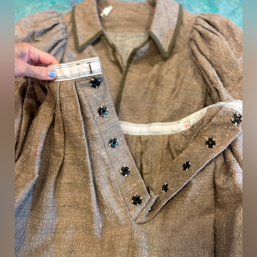 Shakespearean Shrug Set - Picture 12 of 16